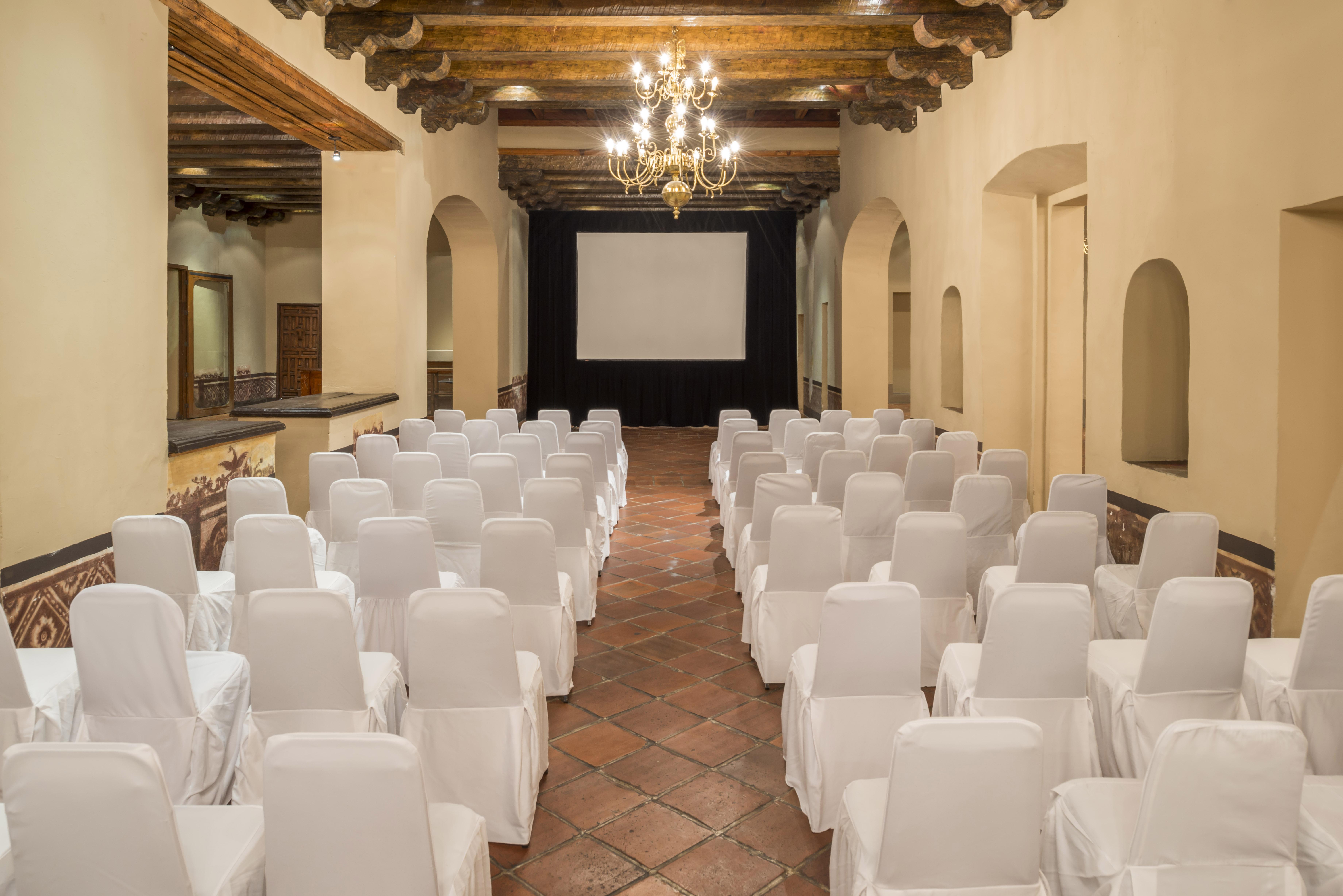 Quinta Real Puebla Ξενοδοχείο Εξωτερικό φωτογραφία The theater at the Hotel El Mesón