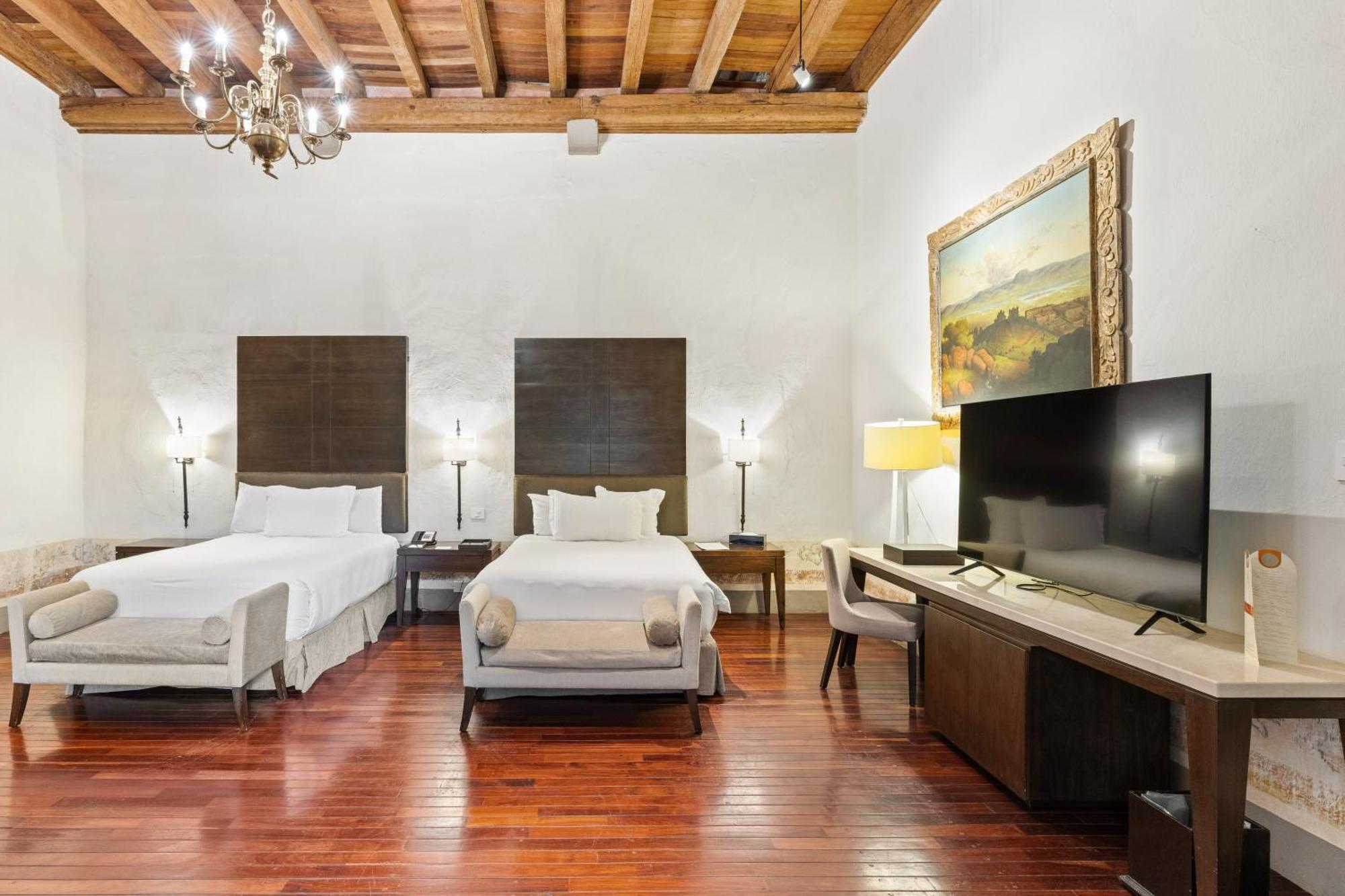 Quinta Real Puebla Ξενοδοχείο Εξωτερικό φωτογραφία A room at Hotel Casa 900