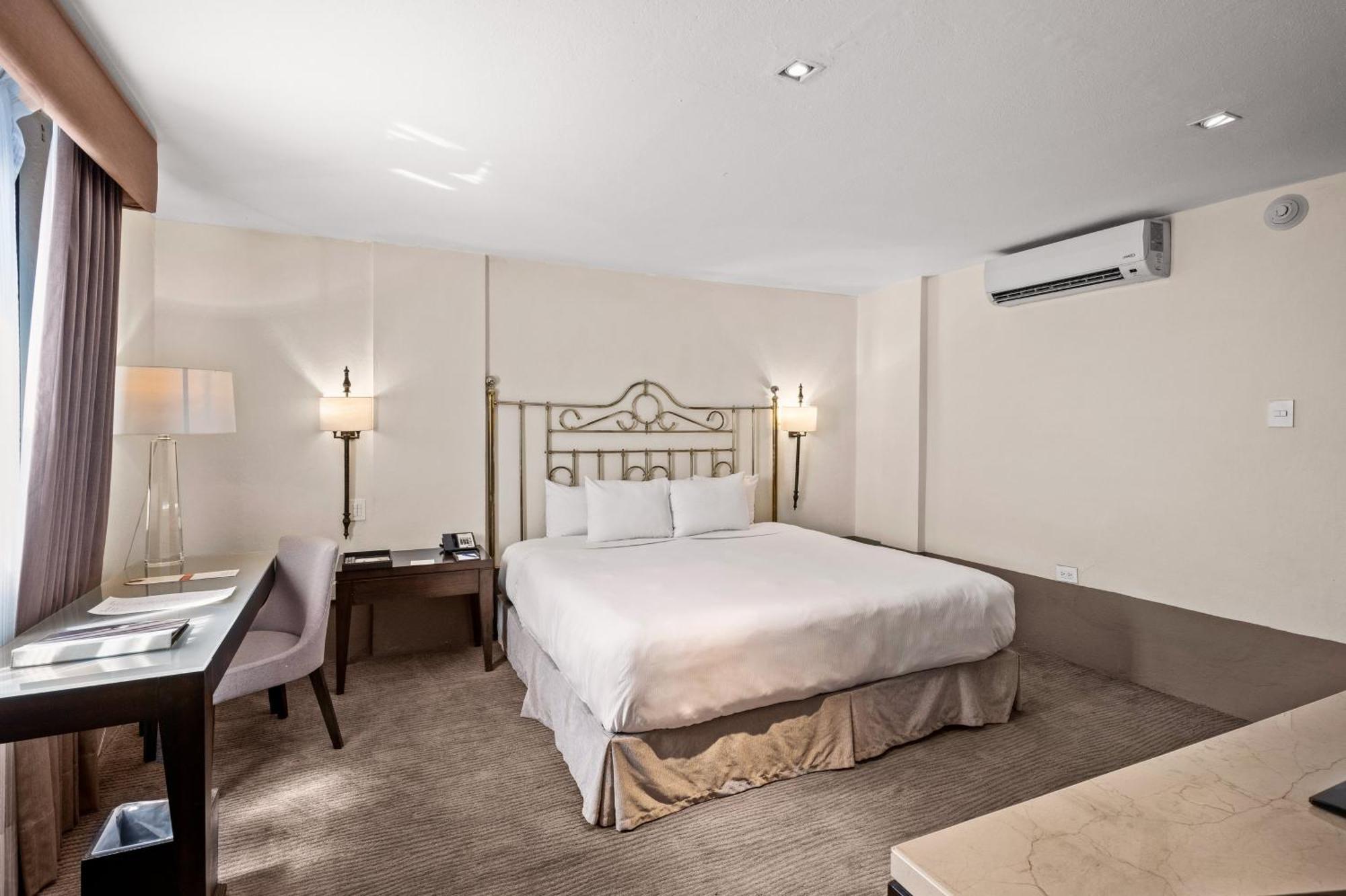 Quinta Real Puebla Ξενοδοχείο Εξωτερικό φωτογραφία A room at the hotel