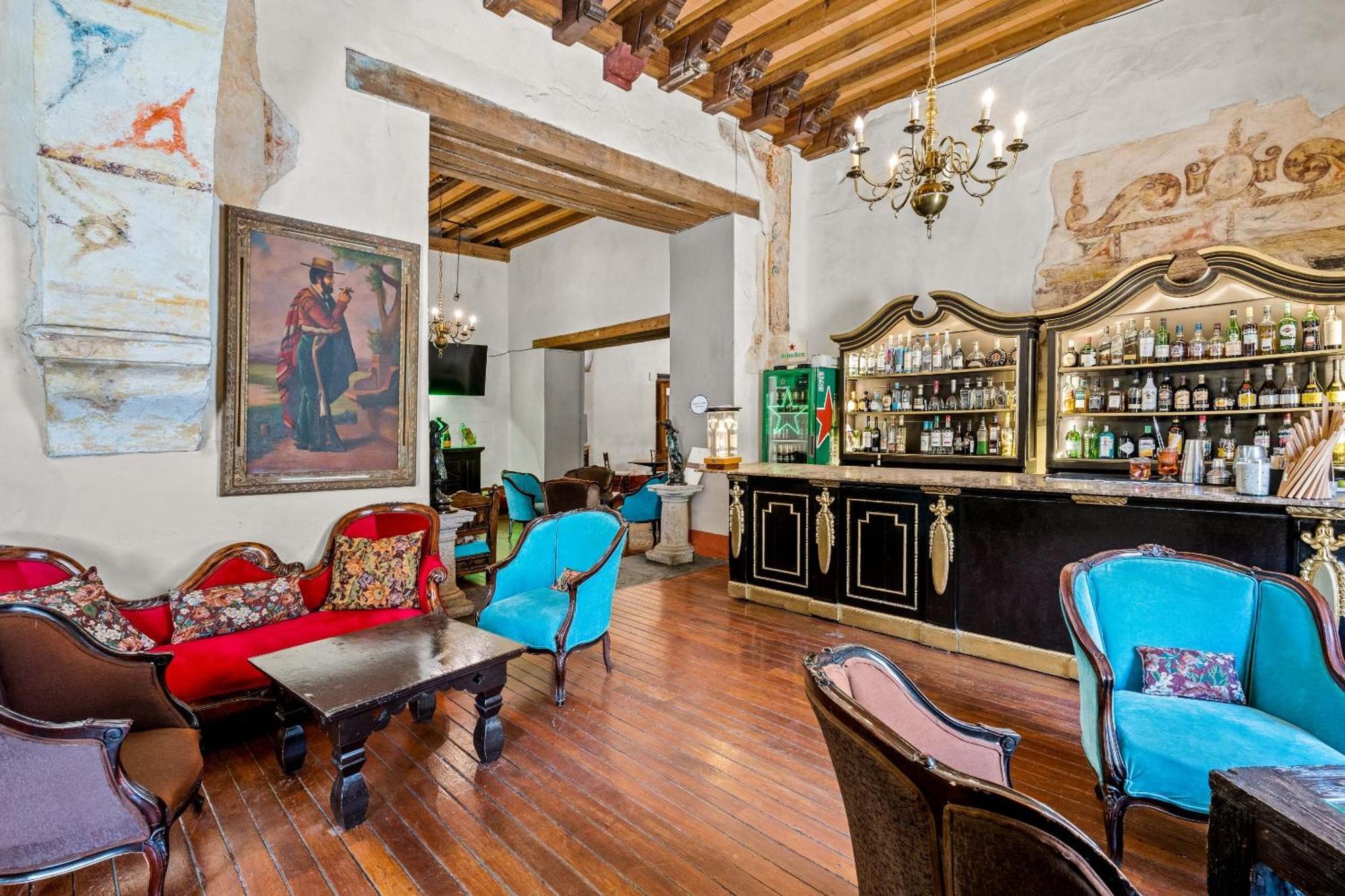 Quinta Real Puebla Ξενοδοχείο Εξωτερικό φωτογραφία The bar at the Hotel Casa Grande